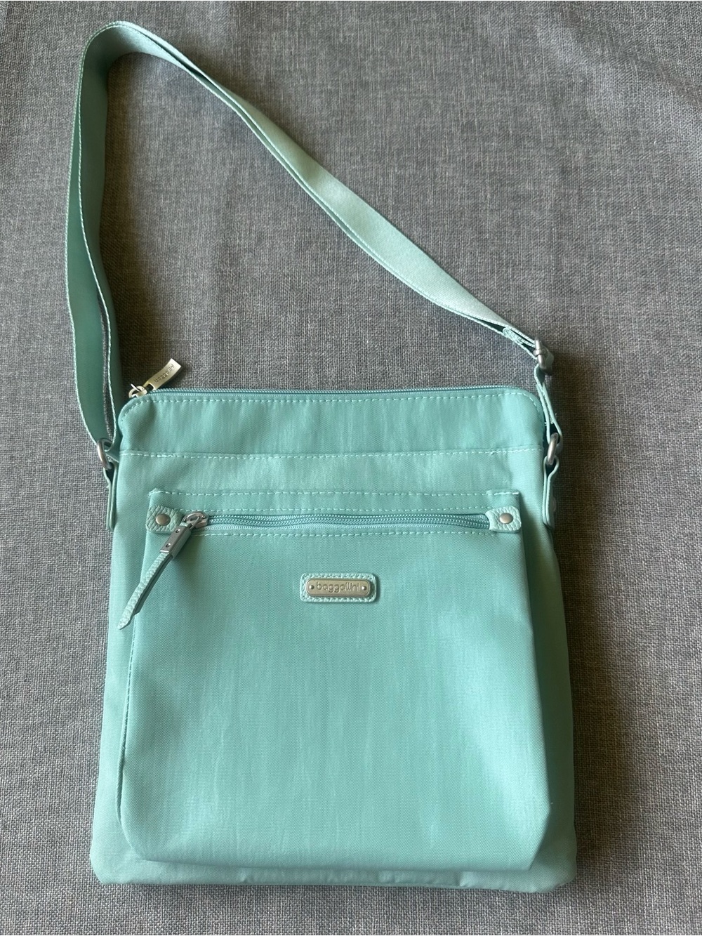Baggallini True Classic Go Bag w/ Wristlet